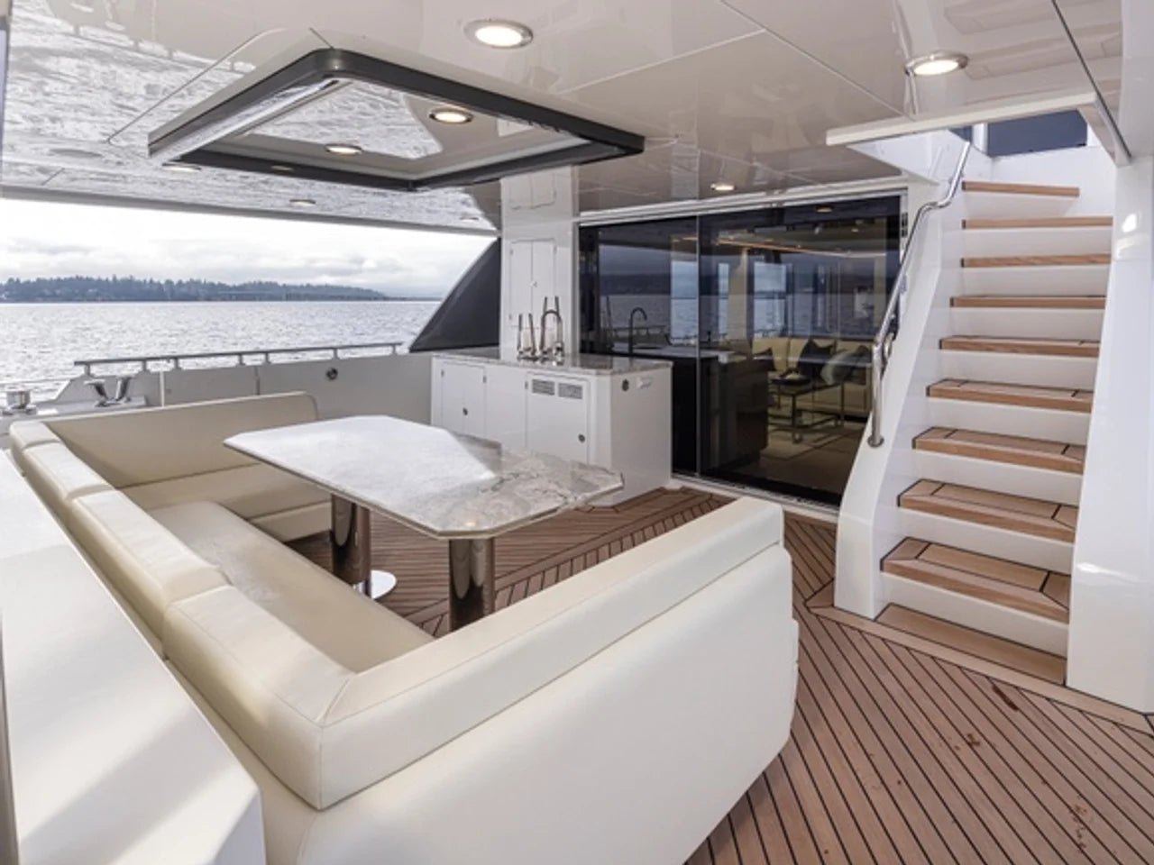 2027 Ocean Alexander 27R 93.0 feet, Clearwater, Florida #14