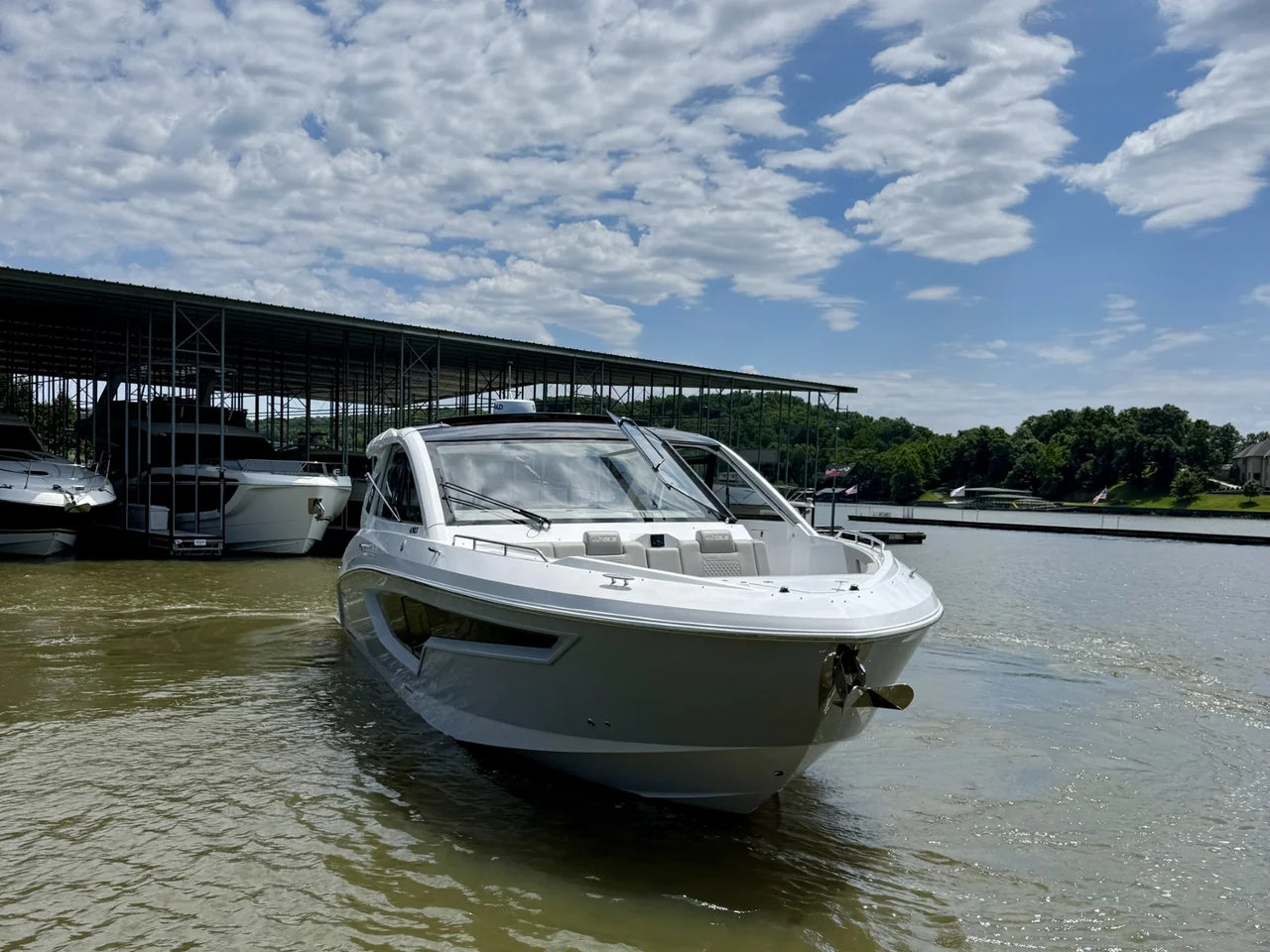 2027 Cruisers Yachts 42 GLS Outboard 42.0 feet, Clearwater, Florida #4