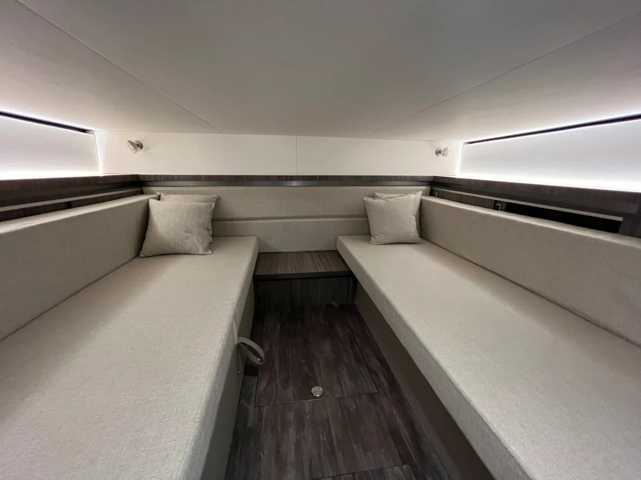 2026 Sea Ray Sundancer 320 Outboard 32.0 feet, Clearwater, Florida #21