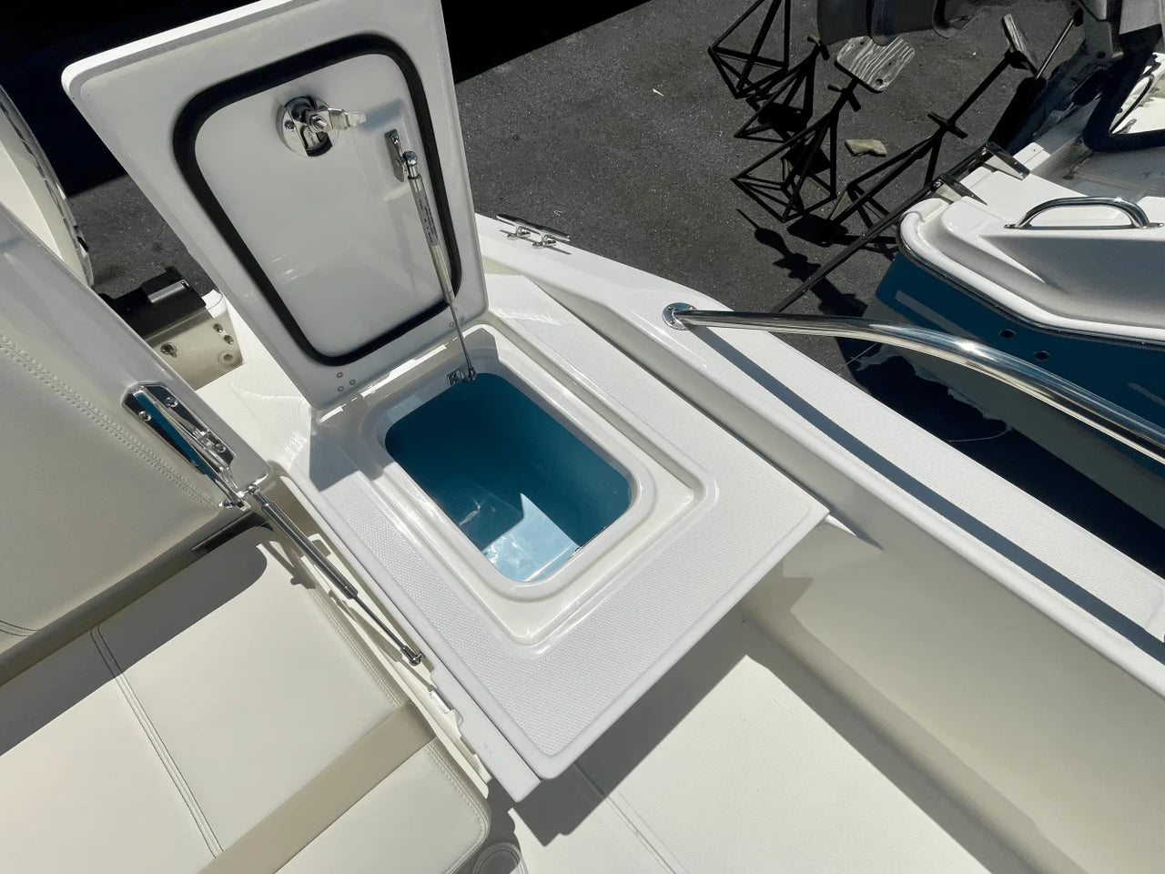 2025 Boston Whaler 280 Dauntless 28.0 feet, Clearwater, Florida #6