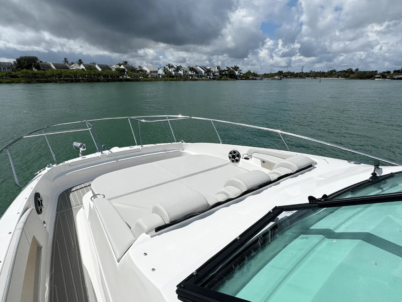 2026 Sea Ray Sundancer 320 Outboard 32.0 feet, Clearwater, Florida #23