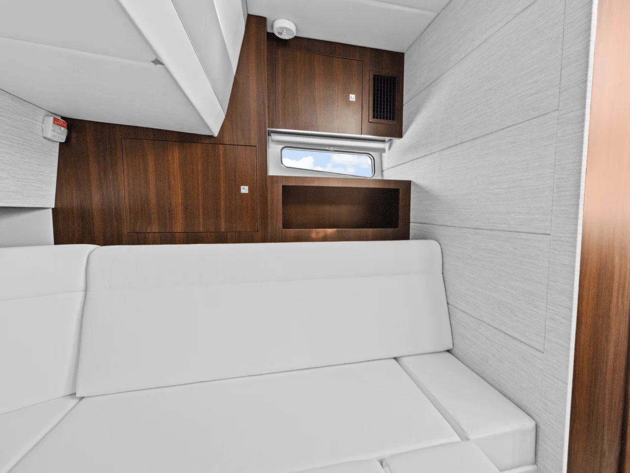 2025 Cruisers Yachts 42 GLS Outboard 42.0 feet, Clearwater, Florida #26