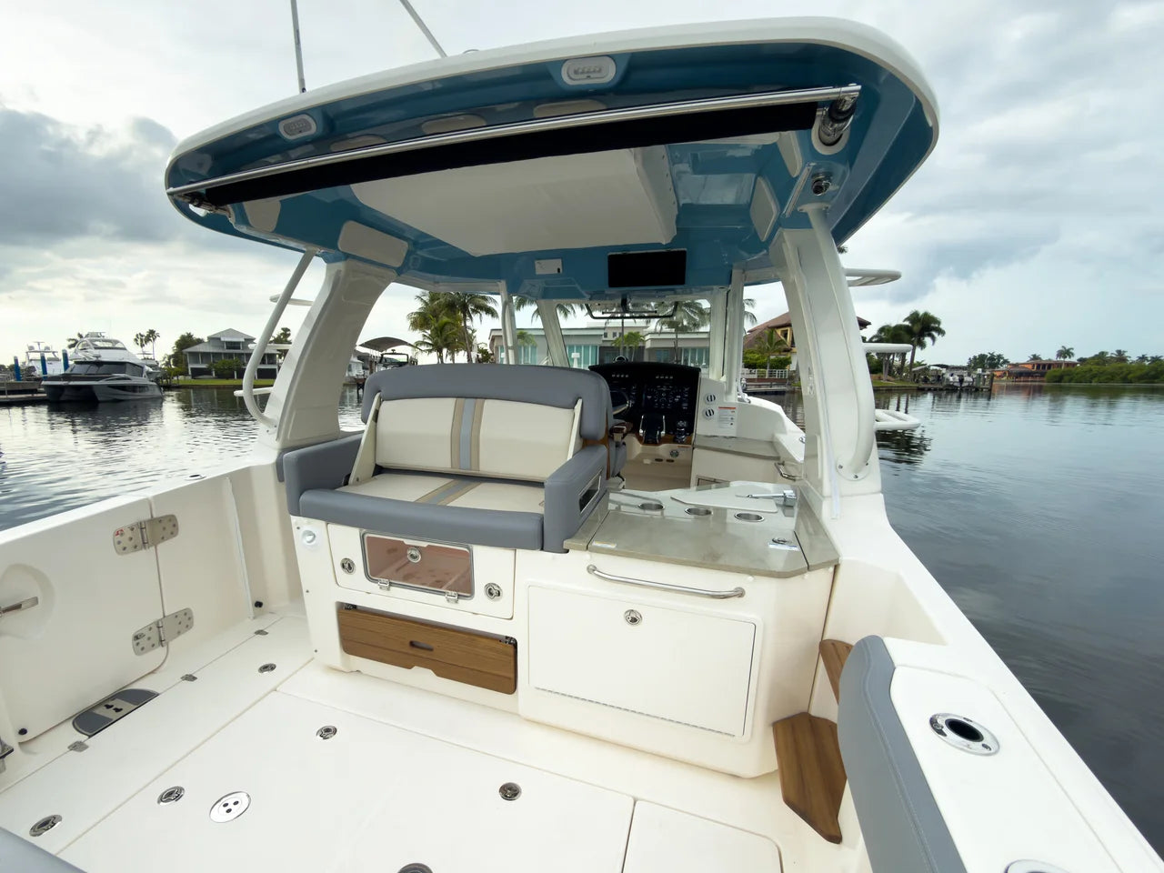 2026 Boston Whaler 350 Realm 35.0 feet, Clearwater, Florida #6