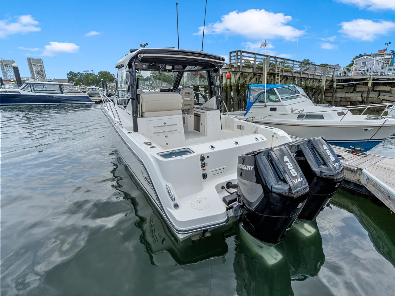 2026 Boston Whaler 325 Conquest 32.0 feet, Clearwater, Florida #6