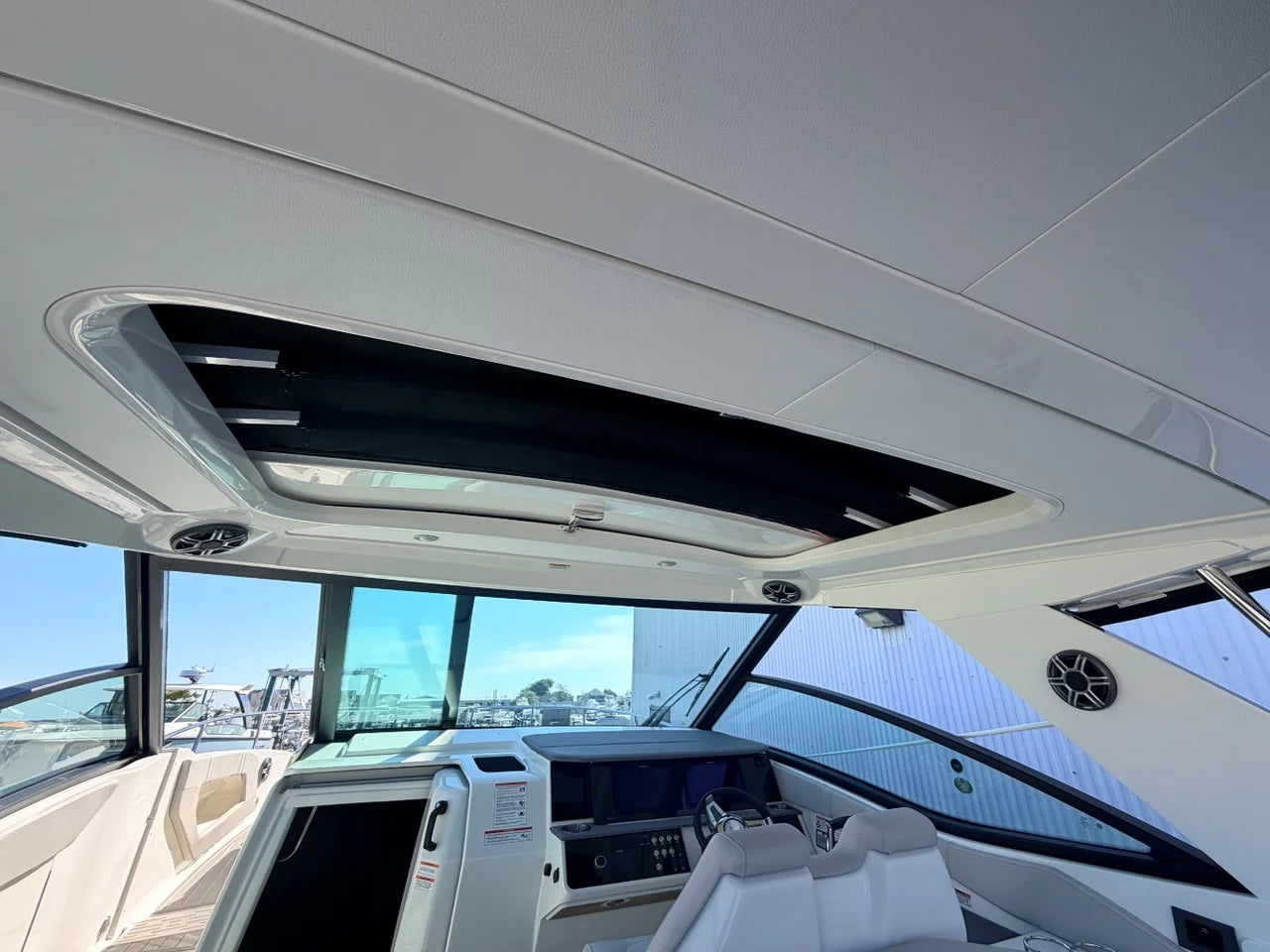 2026 Sea Ray Sundancer 320 Outboard 32.0 feet, Clearwater, Florida #14
