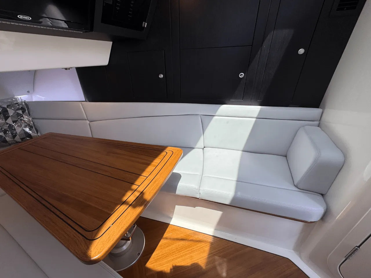 2025 Boston Whaler 380 Realm 38.0 feet, Clearwater, Florida #59