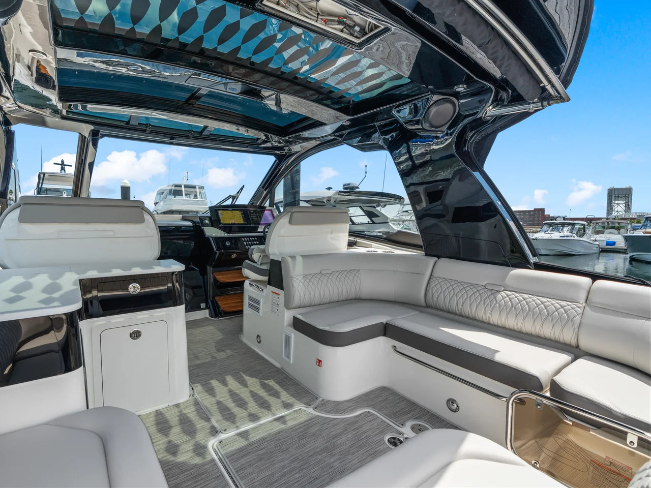 2026 Sea Ray Sundancer 370 Outboard 37.0 feet, Clearwater, Florida #11