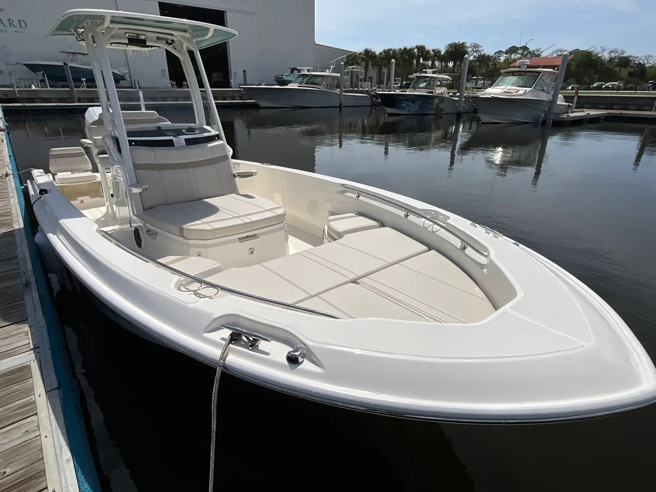 2026 Boston Whaler 250 Dauntless 25.0 feet, Clearwater, Florida #17