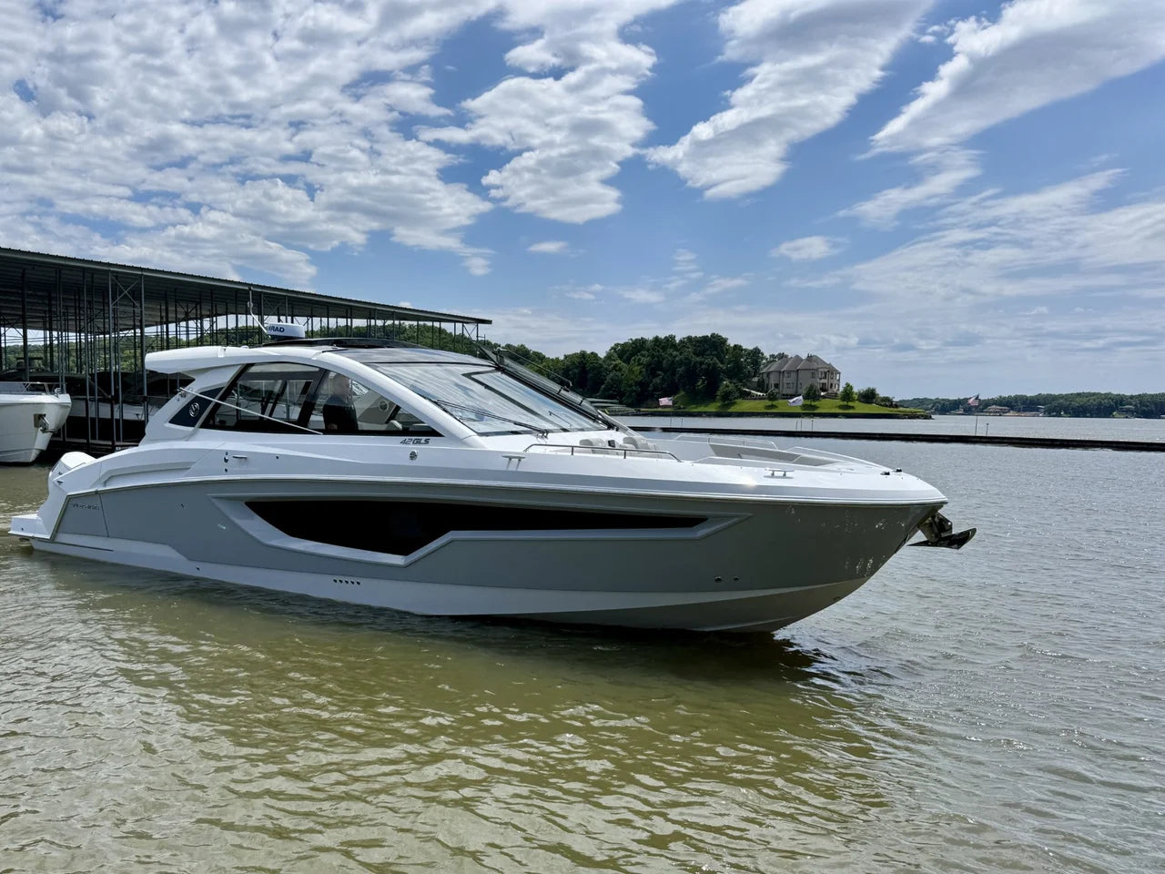 2027 Cruisers Yachts 42 GLS Outboard 42.0 feet, Clearwater, Florida #2
