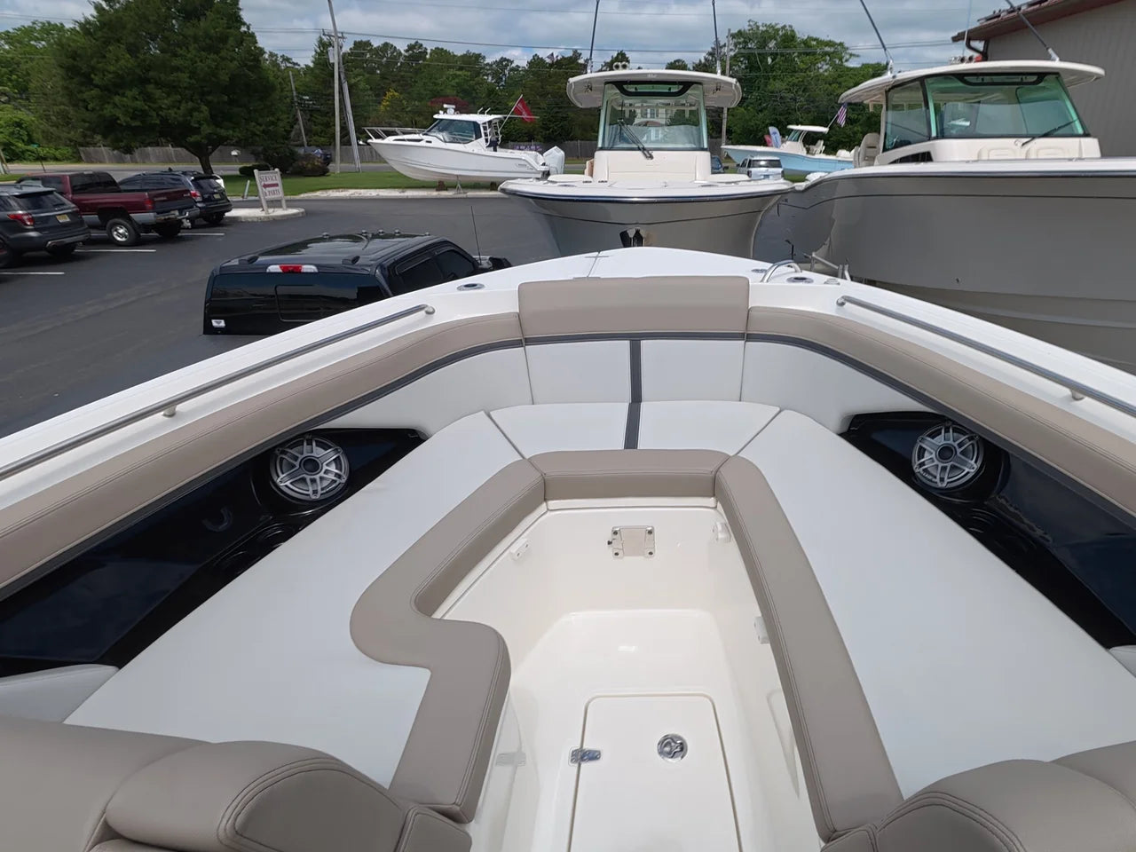 2025 Boston Whaler 330 Vantage 33.0 feet, Clearwater, Florida #33