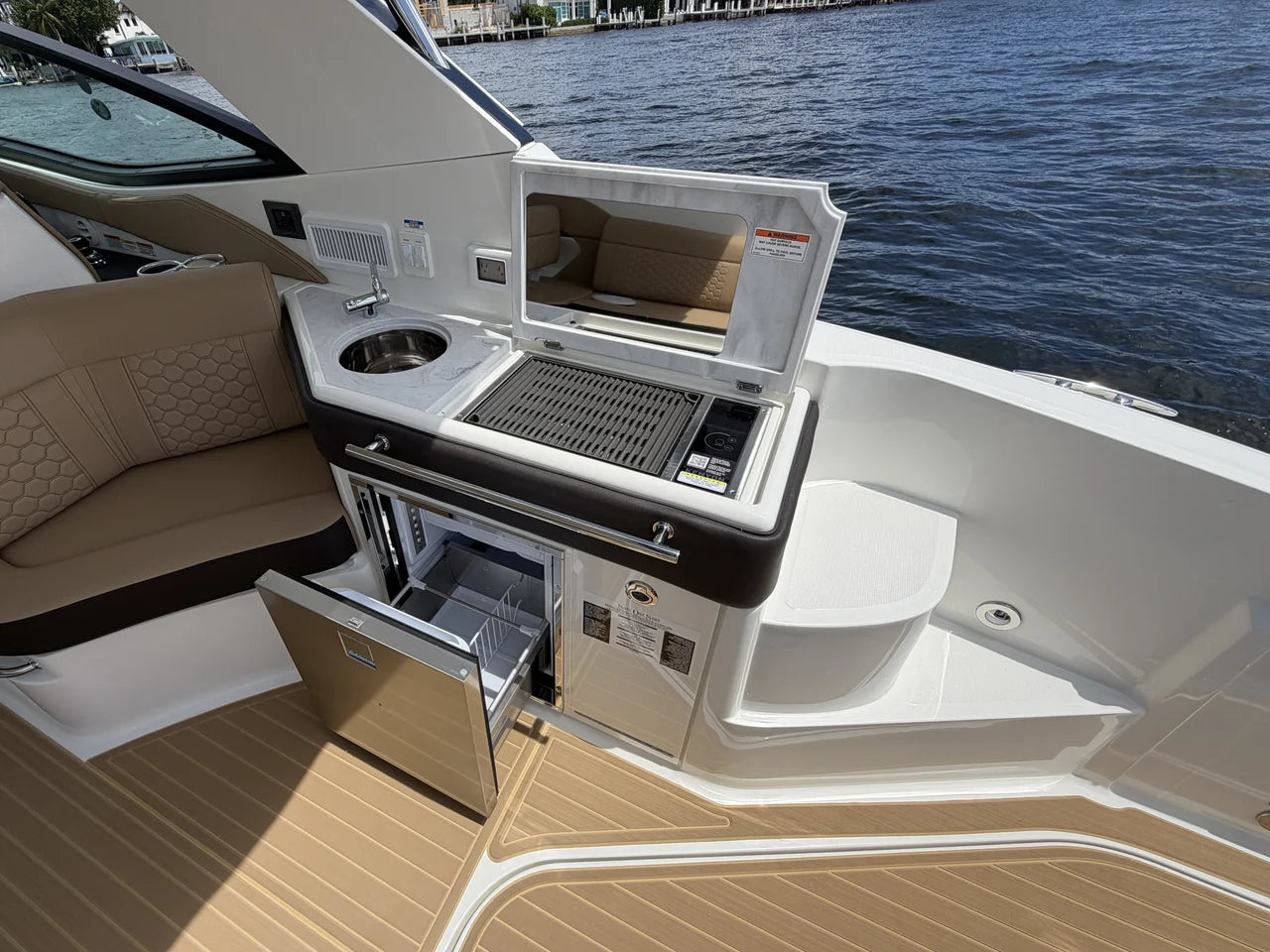 2026 Sea Ray Sundancer 320 Outboard 32.0 feet, Clearwater, Florida #30