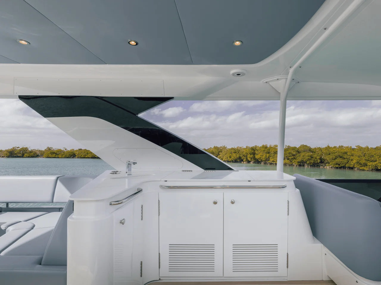 2027 Cruisers Yachts 57FLY 57.0 feet, Clearwater, Florida #51