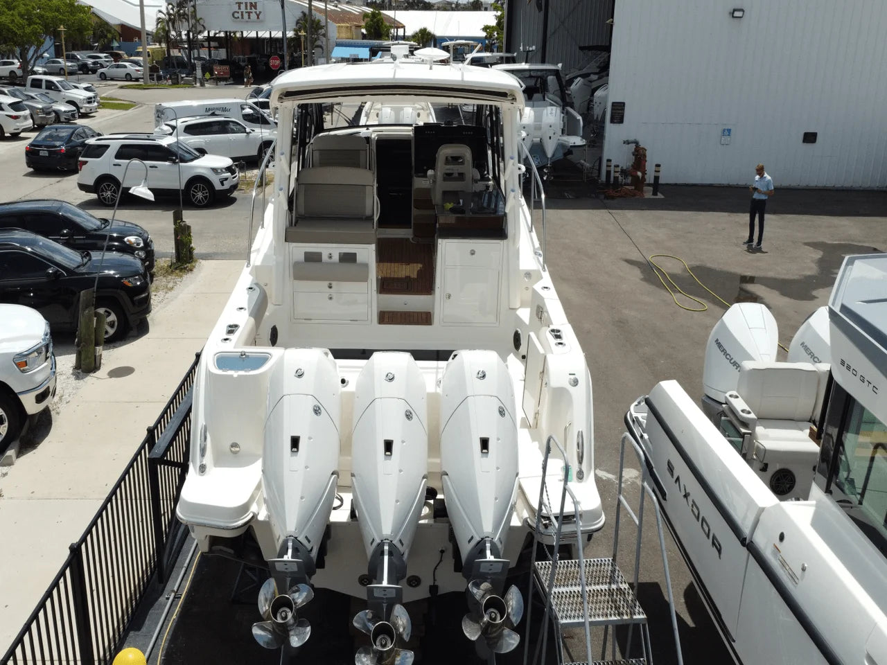 2025 Boston Whaler 365 Conquest 36.0 feet, Clearwater, Florida #16