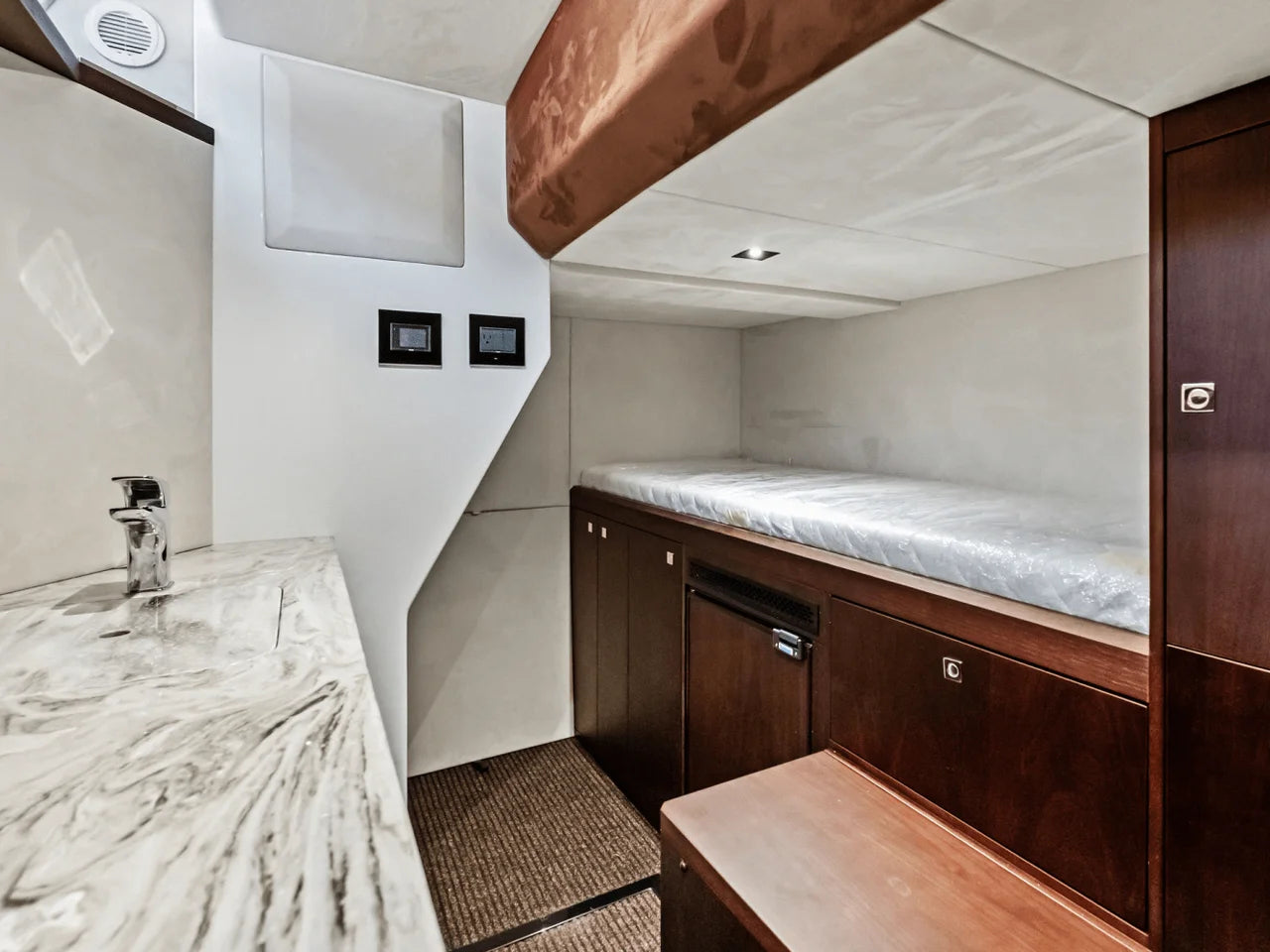 2025 Galeon 560 FLY 56.0 feet, Clearwater, Florida #104