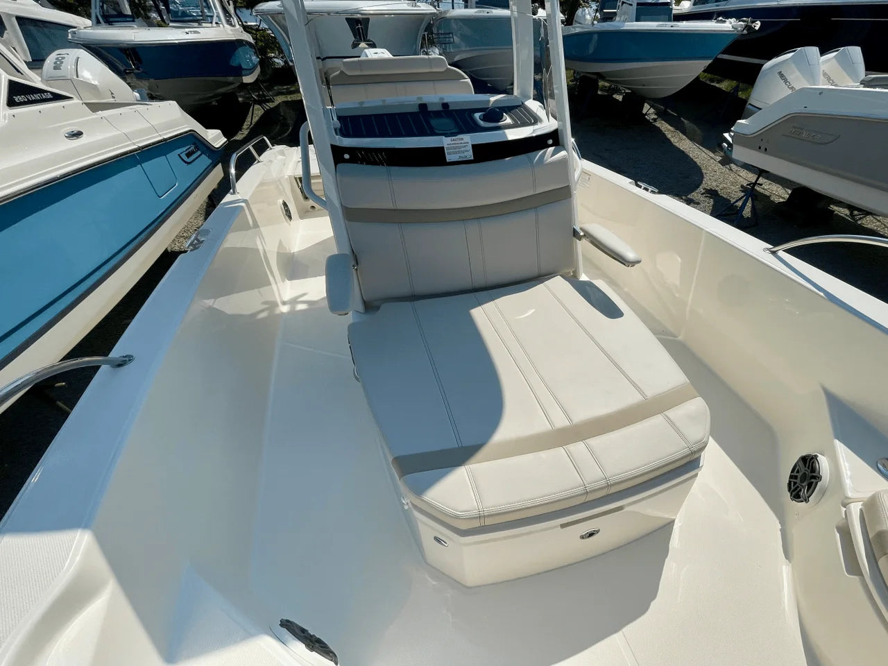 2026 Boston Whaler 250 Dauntless 25.0 feet, Clearwater, Florida #21