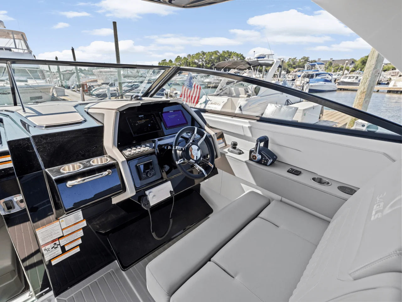 2026 Cruisers Yachts 34 GLS Outboard 34.0 feet, Clearwater, Florida #23