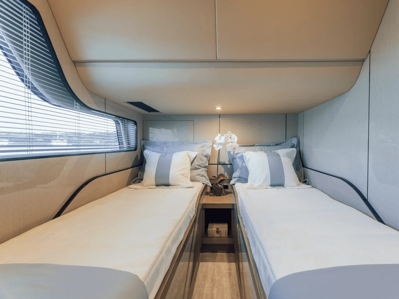 2027 Cruisers Yachts 57FLY 57.0 feet, Clearwater, Florida #93