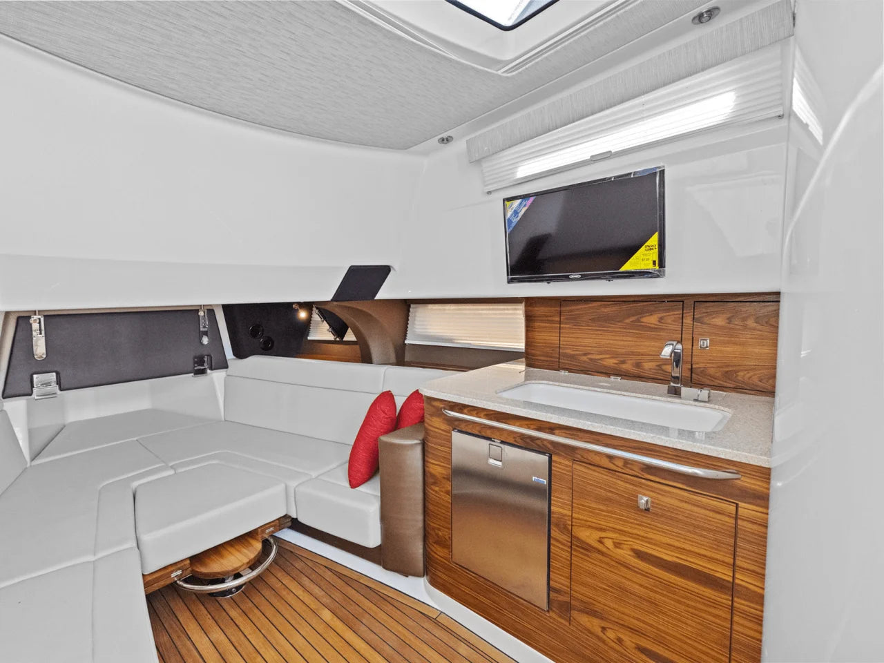 2026 Boston Whaler 420 Outrage 42.0 feet, Clearwater, Florida #37