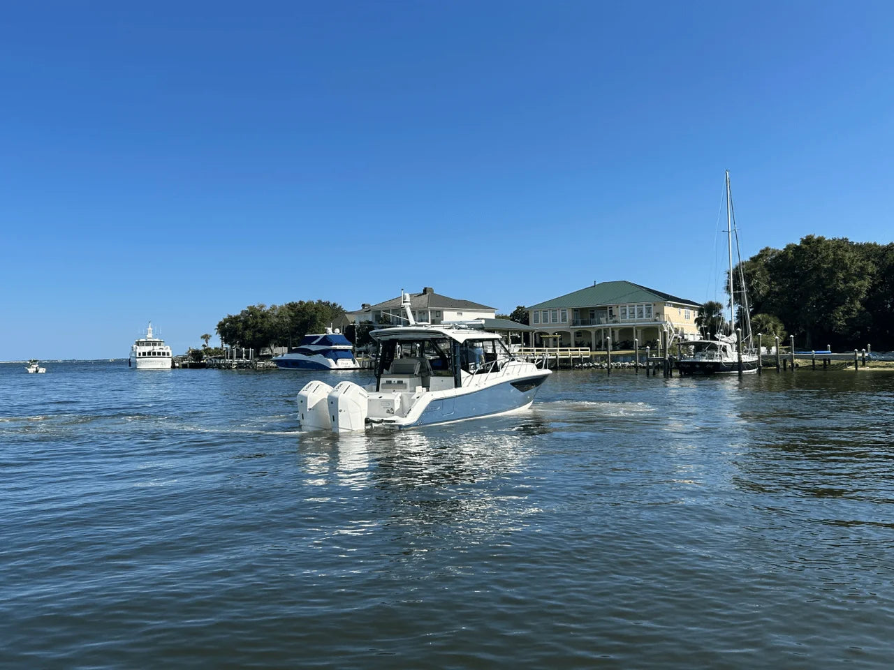 2025 Boston Whaler 365 Conquest 36.0 feet, Clearwater, Florida #5