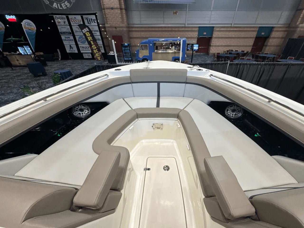 2025 Boston Whaler 330 Vantage 33.0 feet, Clearwater, Florida #30