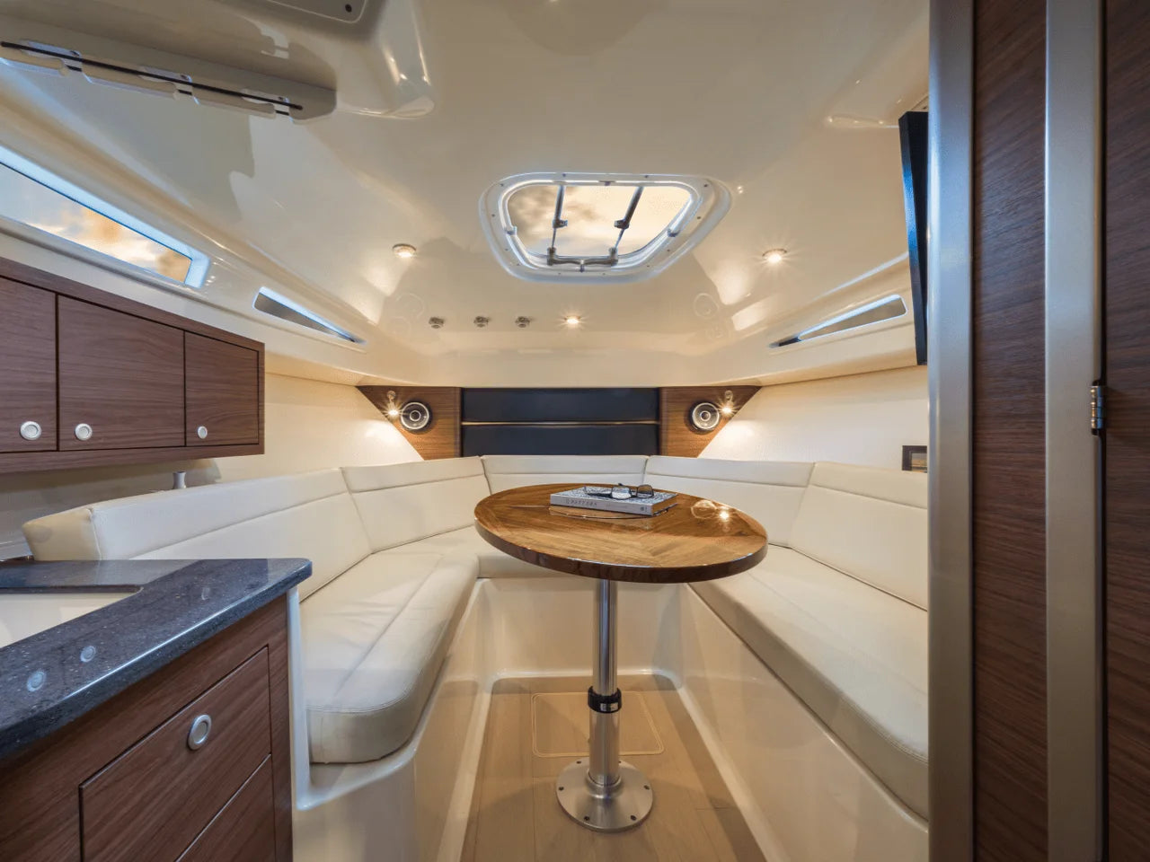 2026 Boston Whaler 325 Conquest 32.0 feet, Clearwater, Florida #41