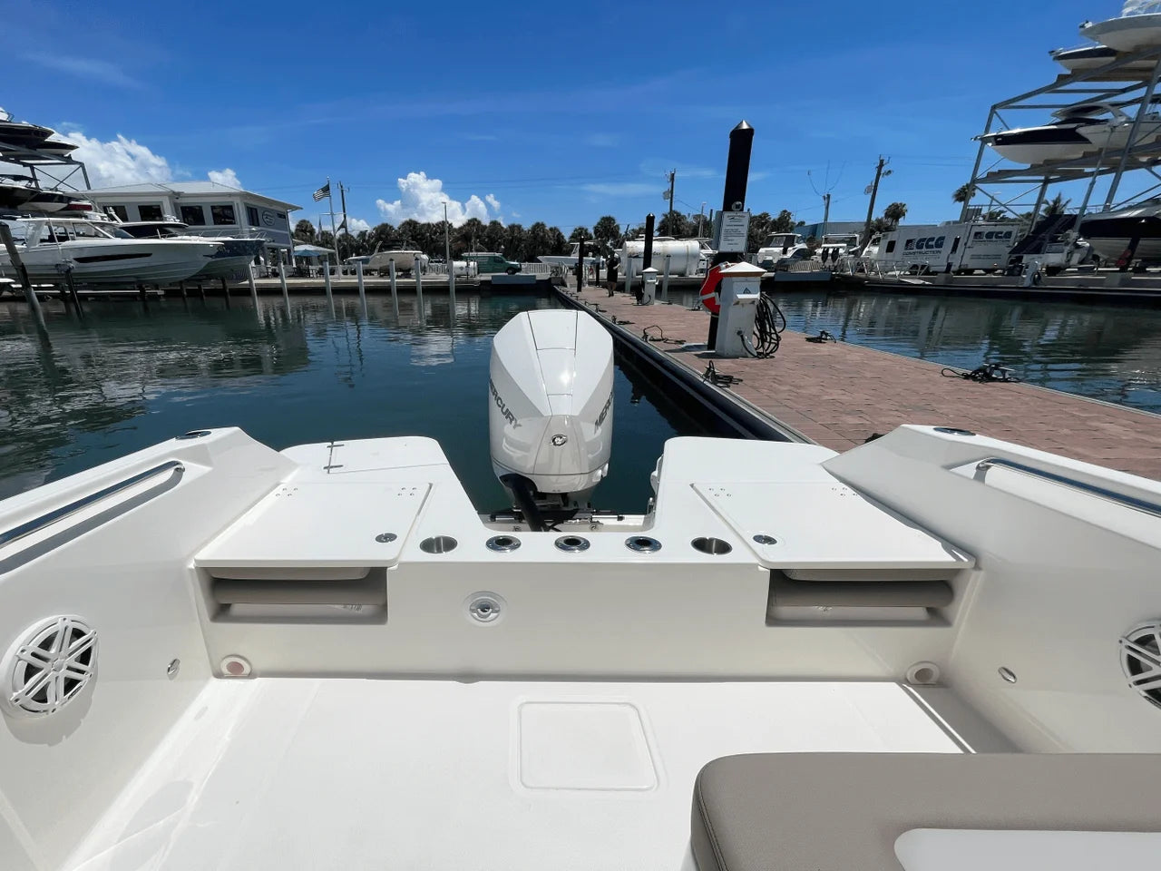 2025 Boston Whaler 210 Vantage 21.0 feet, Clearwater, Florida #14
