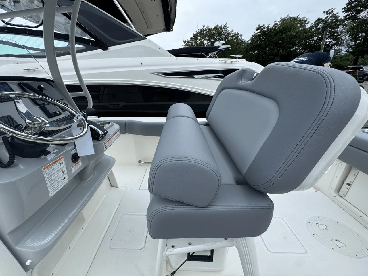 2026 Boston Whaler 230 Outrage 23.0 feet, Clearwater, Florida #23