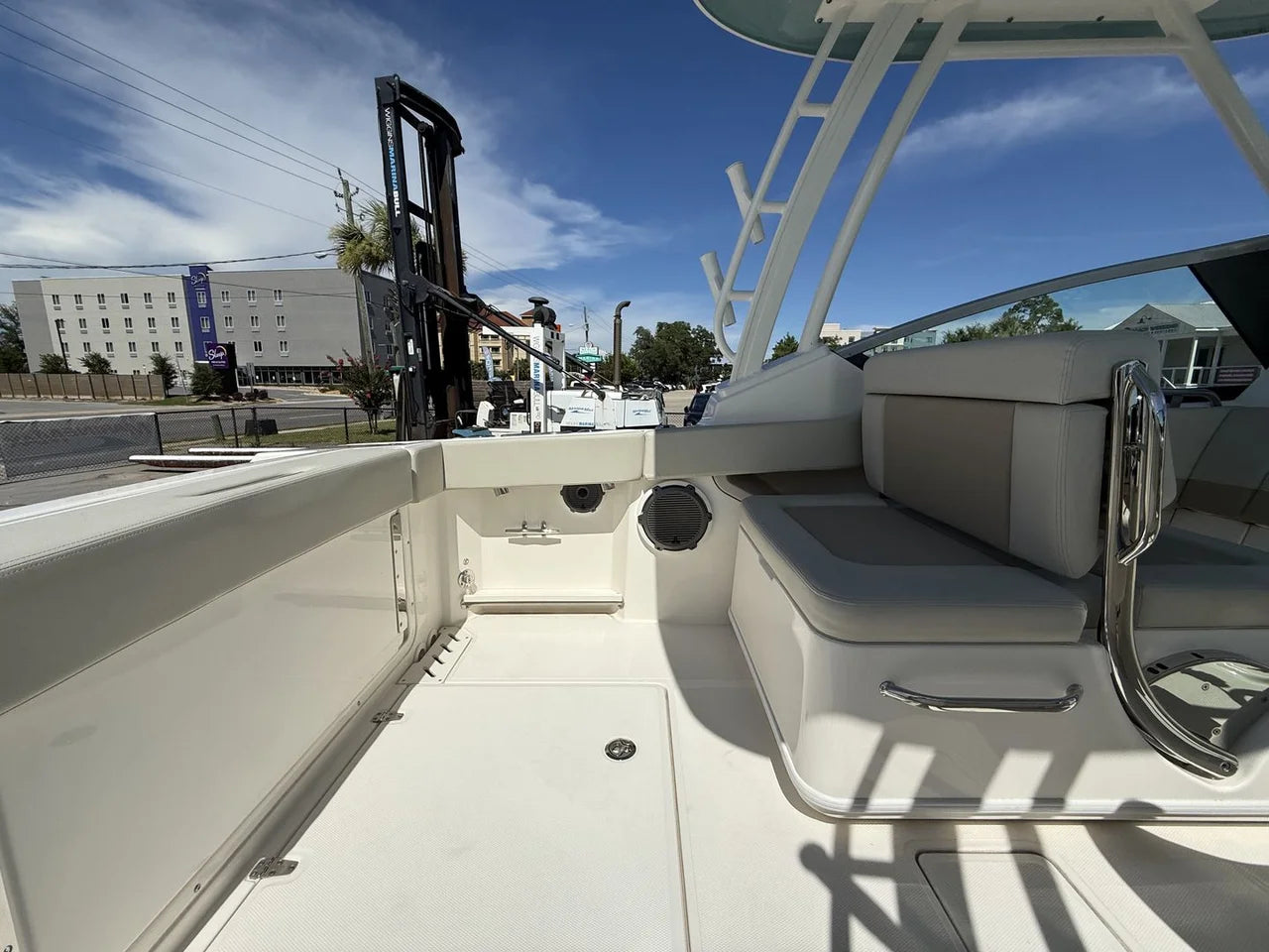 2026 Boston Whaler 240 Vantage 24.0 feet, Clearwater, Florida #11