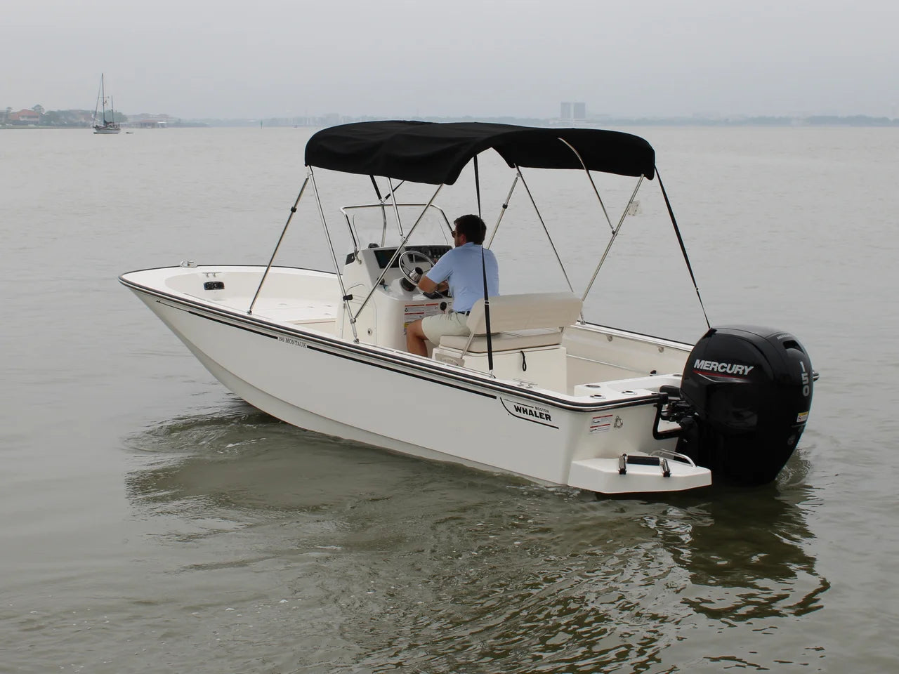 2026 Boston Whaler 190 Montauk 19.0 feet, Clearwater, Florida #2