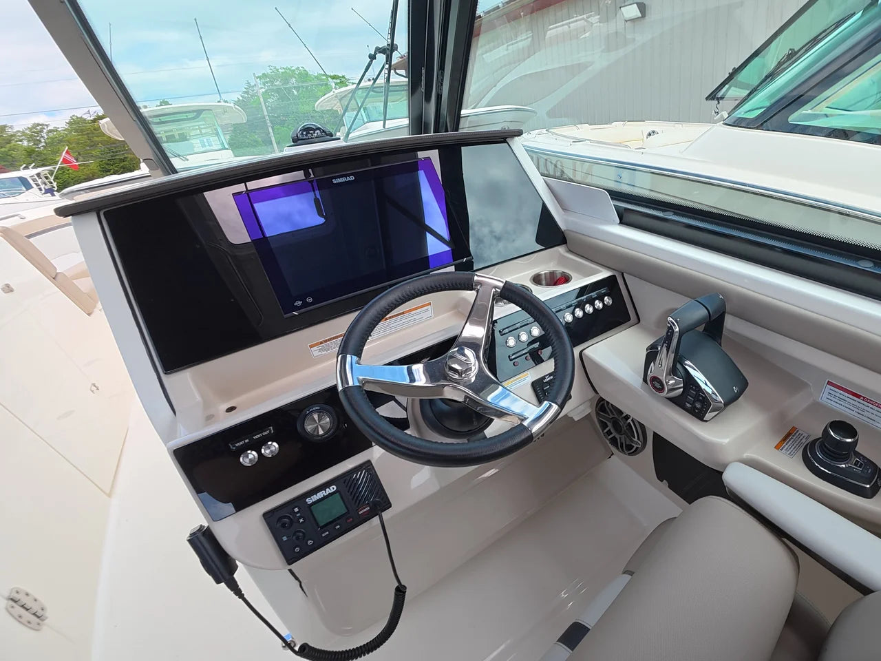 2025 Boston Whaler 330 Vantage 33.0 feet, Clearwater, Florida #30