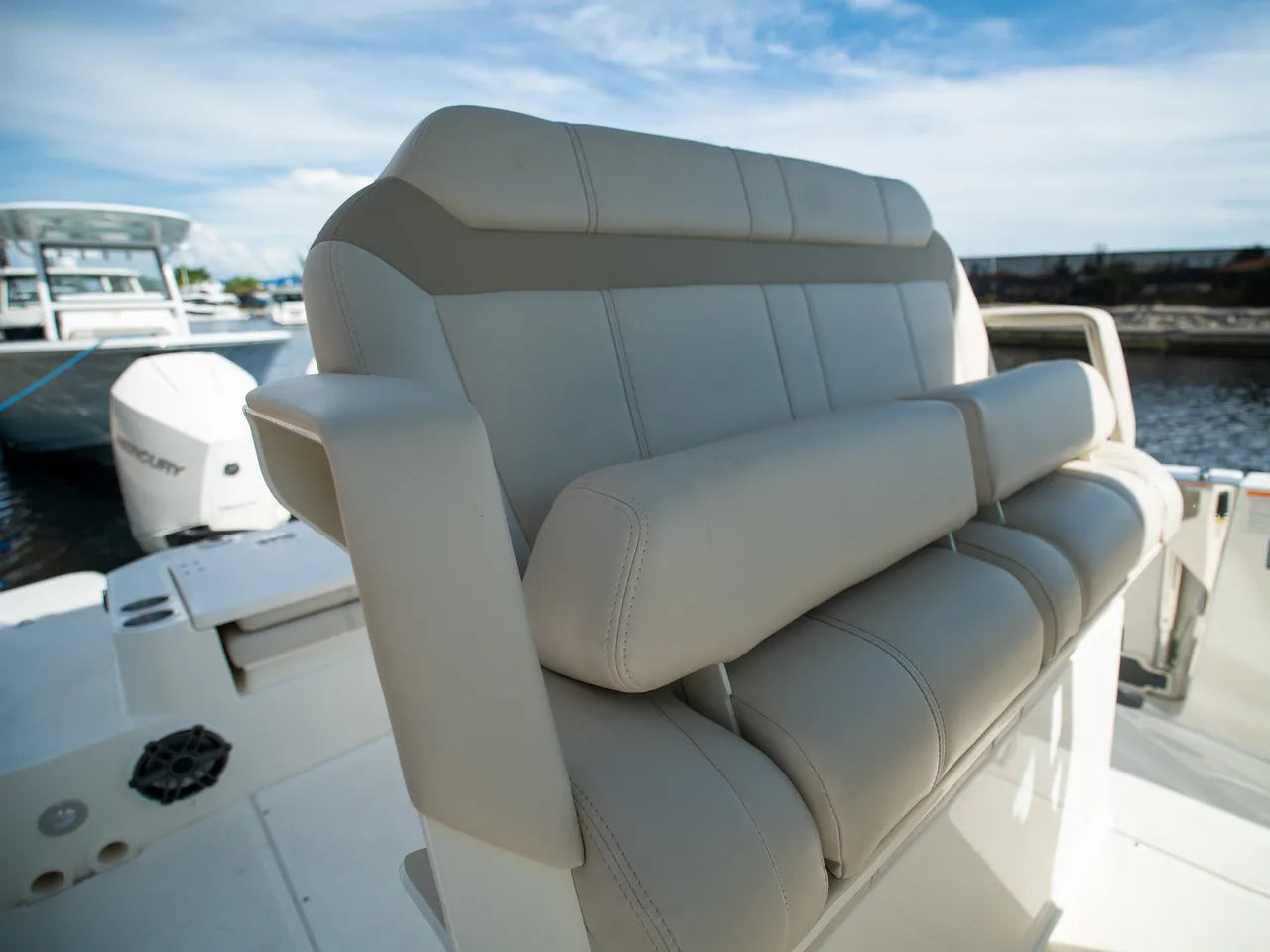 2026 Boston Whaler 280 Dauntless 28.0 feet, Clearwater, Florida #11