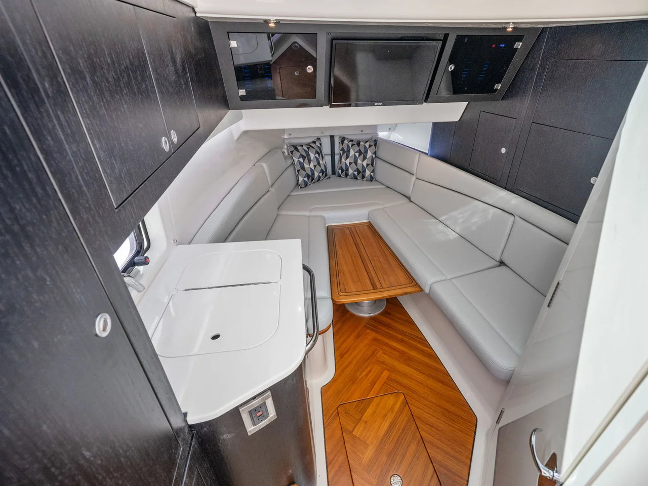 2026 Boston Whaler 380 Realm 38.0 feet, Clearwater, Florida #29