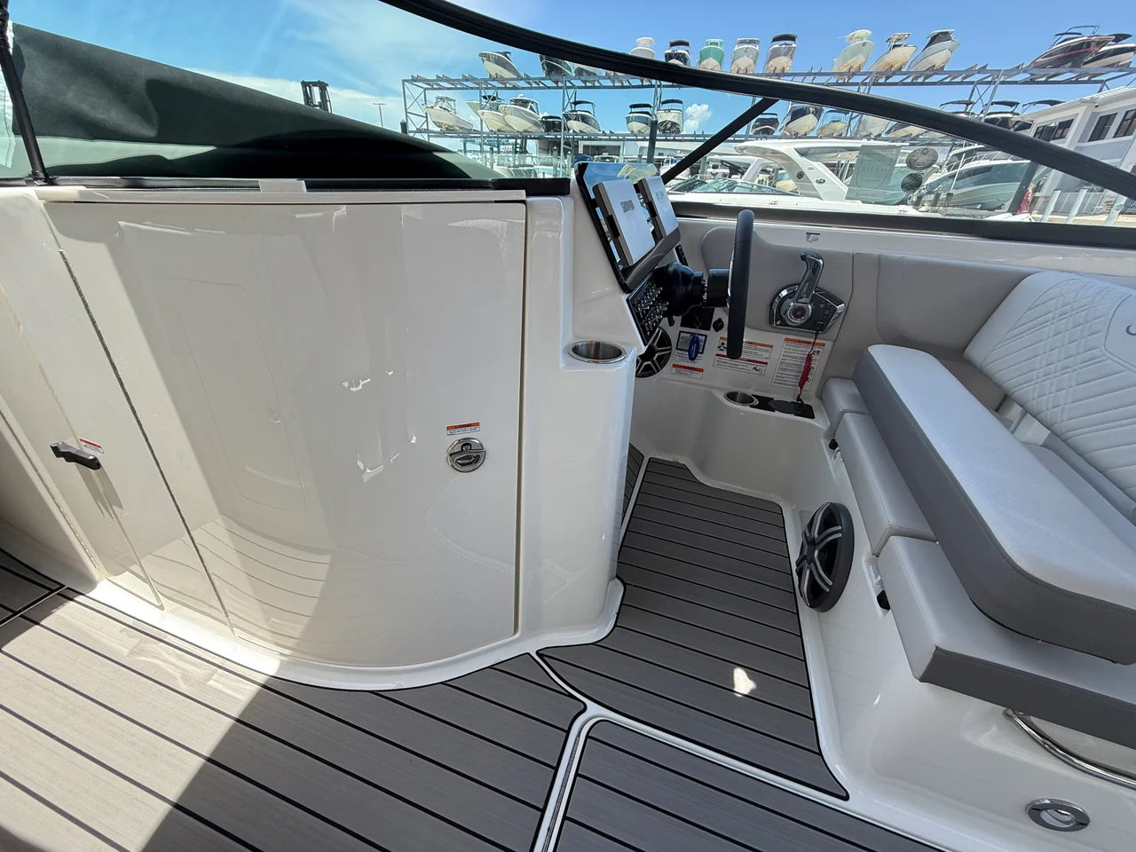 2026 Sea Ray SDX 270 Outboard 27.0 feet, Clearwater, Florida #18
