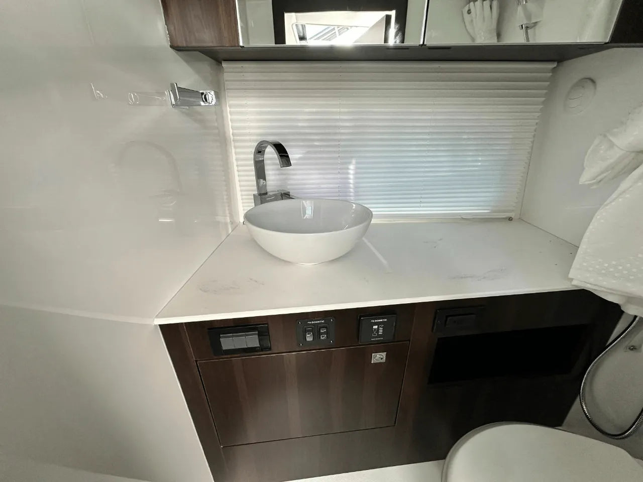 2025 Cruisers Yachts 34 GLS Outboard 34.0 feet, Clearwater, Florida #41