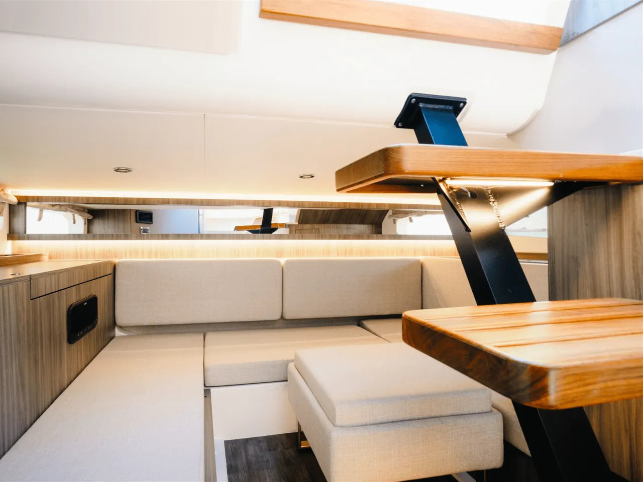 2025 Sea Ray Sundancer 370 Outboard 37.0 feet, Clearwater, Florida #21