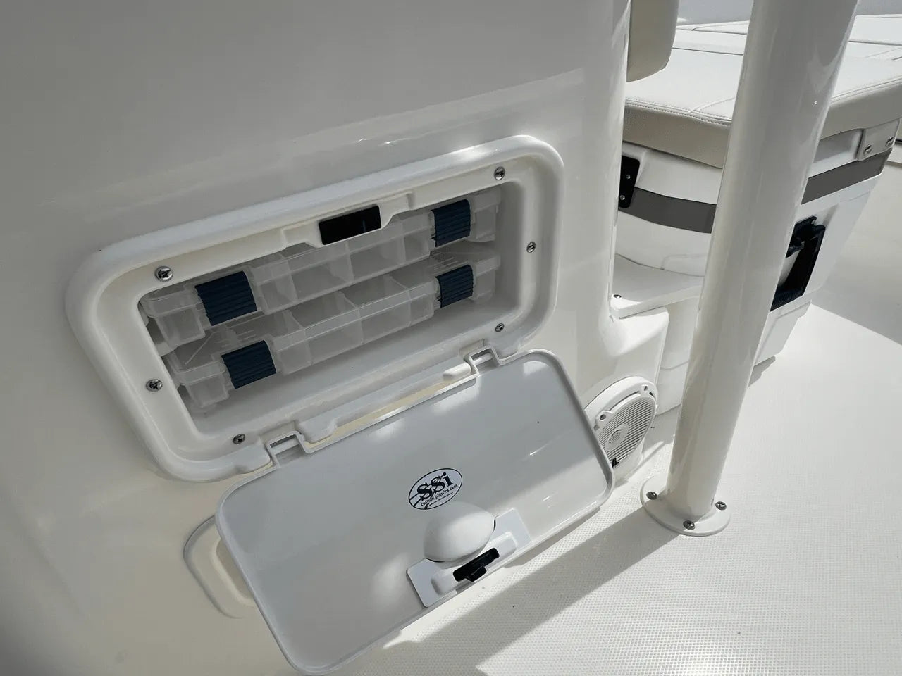 2025 Boston Whaler 190 Montauk 19.0 feet, Clearwater, Florida #11
