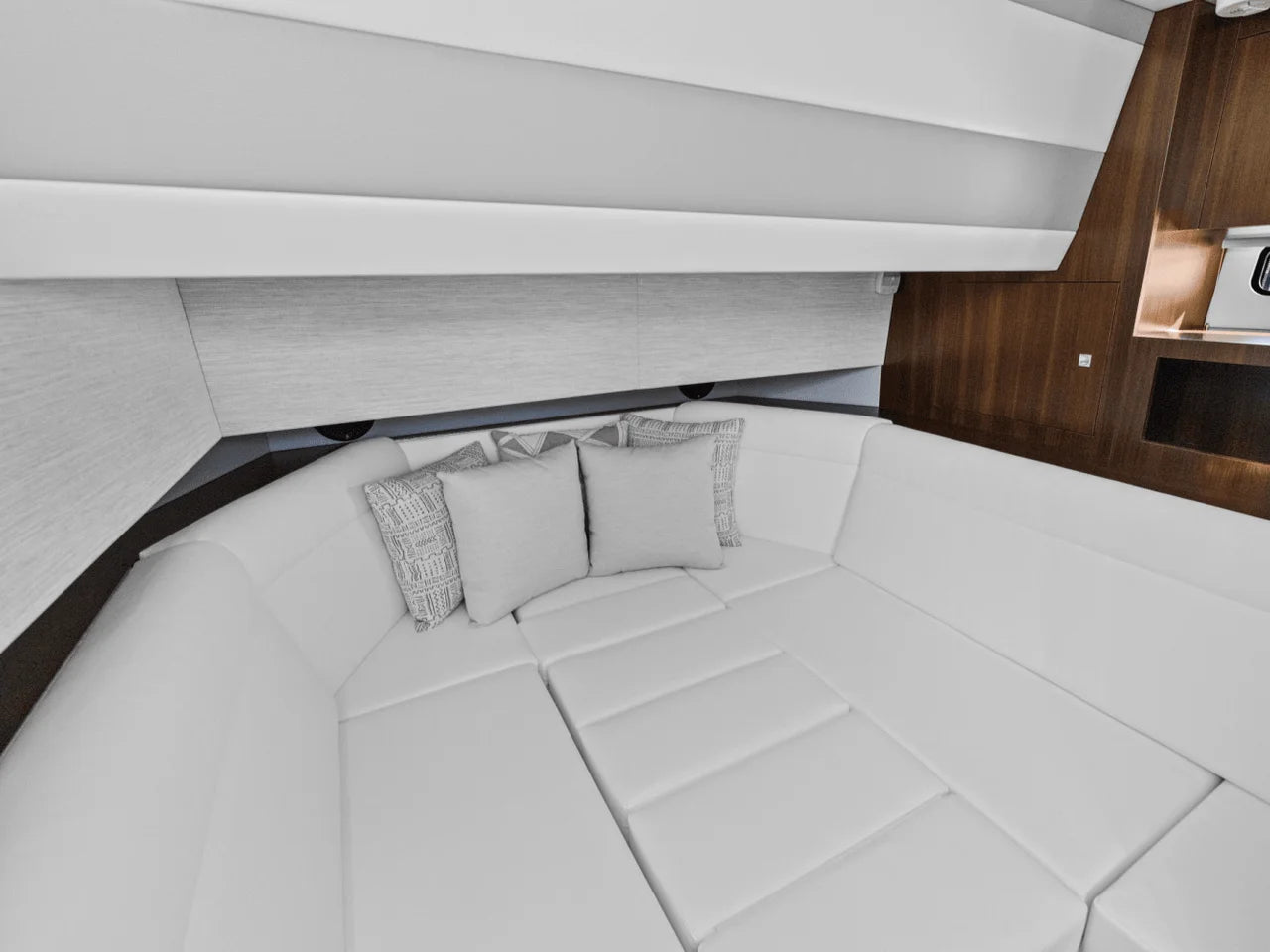 2025 Cruisers Yachts 42 GLS Outboard 42.0 feet, Clearwater, Florida #25