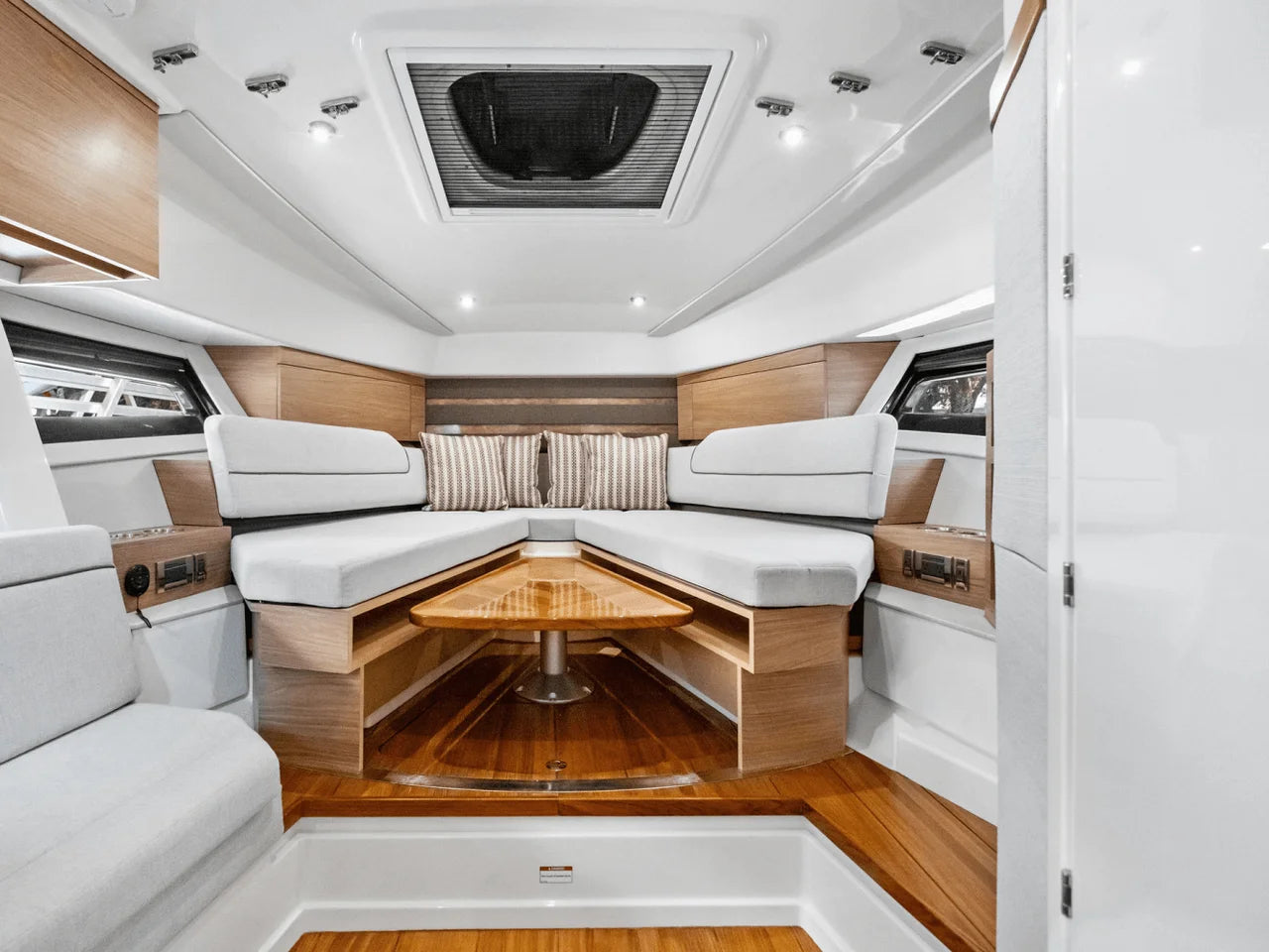 2025 Boston Whaler 365 Conquest 36.0 feet, Clearwater, Florida #37