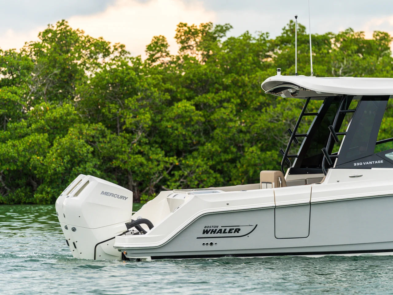 2026 Boston Whaler 330 Vantage 33.0 feet, Clearwater, Florida #8