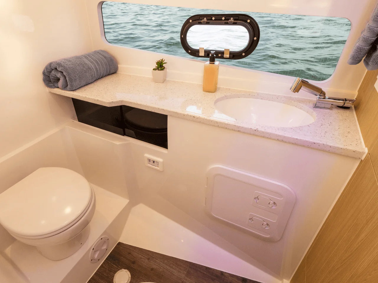 2026 Aquila 32 Sport 32.0 feet, Clearwater, Florida #11