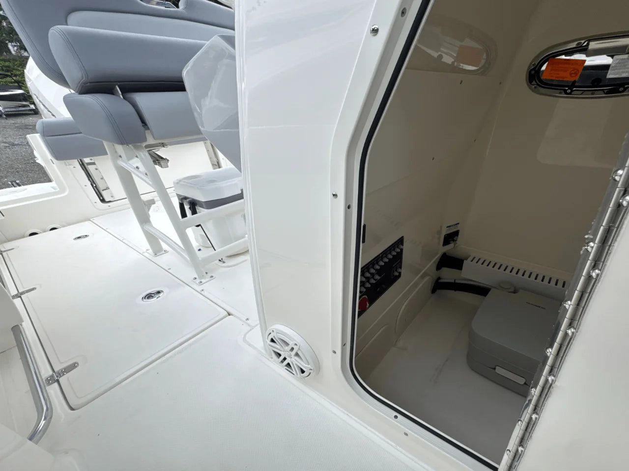 2026 Boston Whaler 230 Outrage 23.0 feet, Clearwater, Florida #34