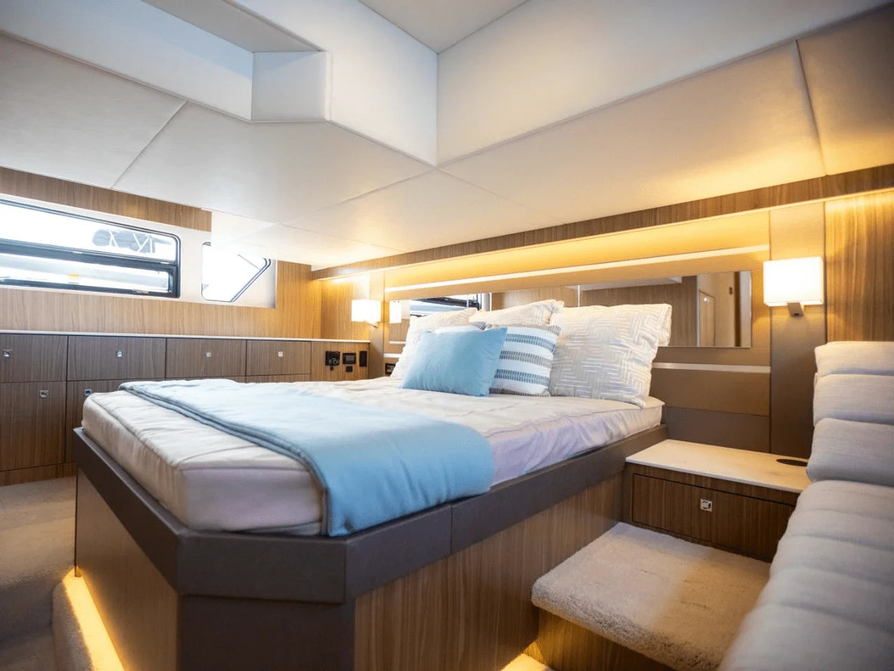 2025 Cruisers Yachts 46 Cantius 46.0 feet, Clearwater, Florida #86