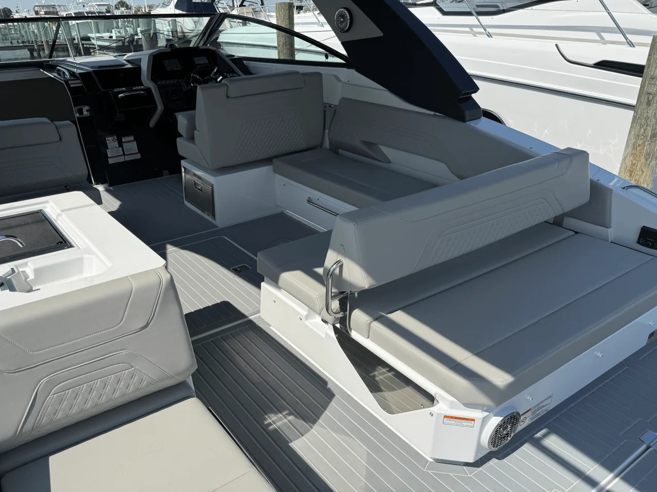 2026 Cruisers Yachts 34 GLS Outboard 34.0 feet, Clearwater, Florida #11