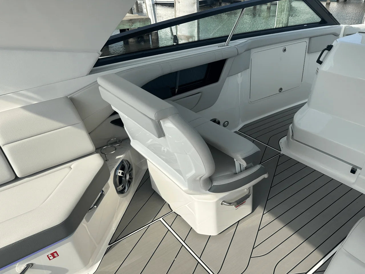 2025 Sea Ray SLX 400 Outboard 40.0 feet, Clearwater, Florida #18