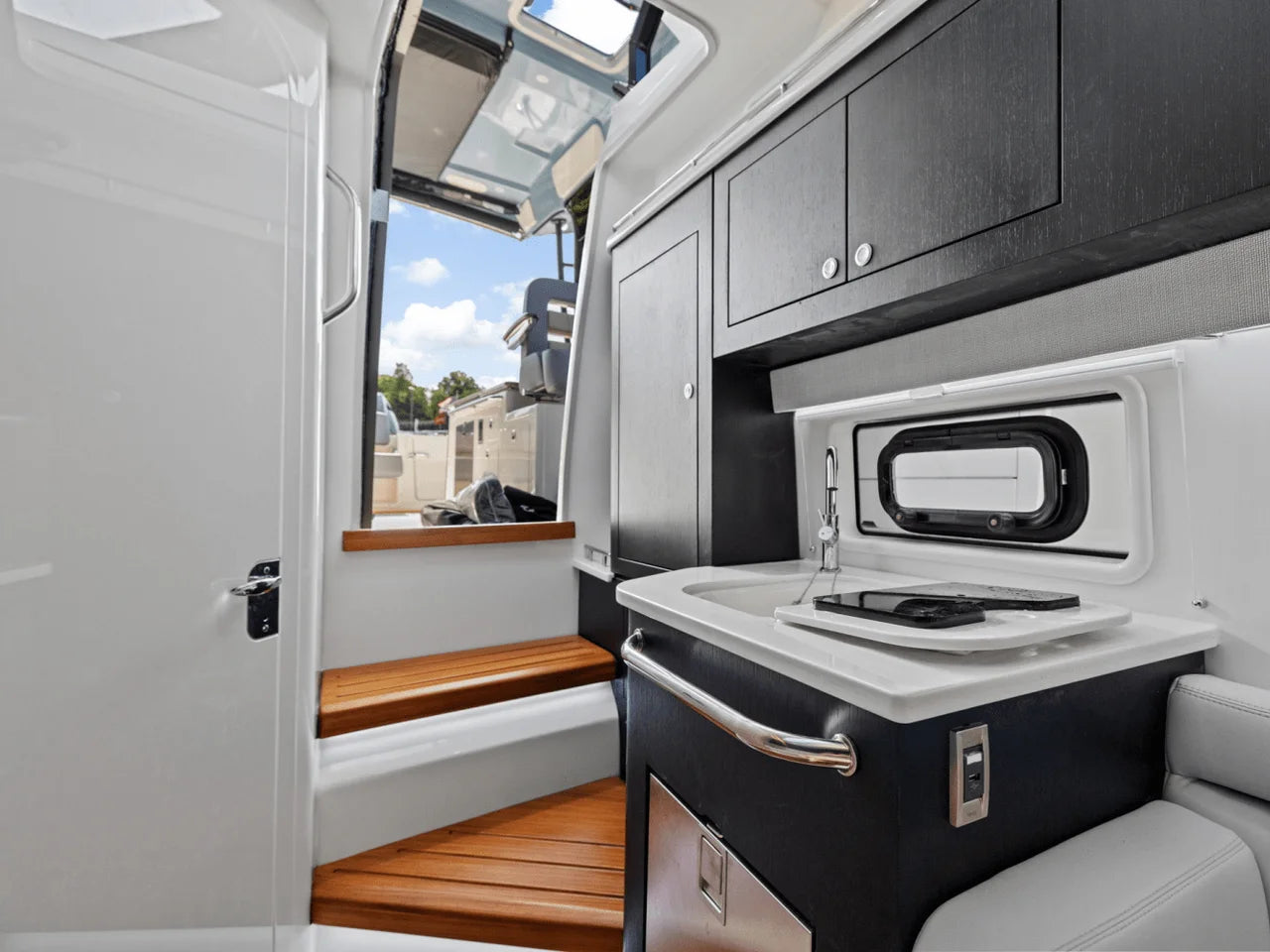 2025 Boston Whaler 380 Realm 38.0 feet, Clearwater, Florida #37