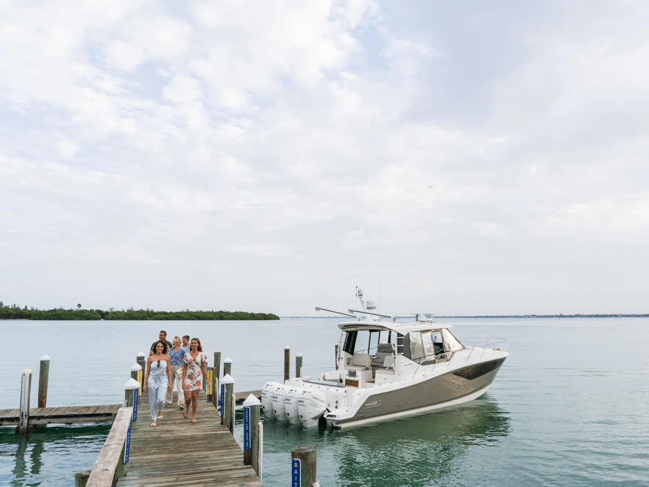 2026 Boston Whaler 405 Conquest 40.0 feet, Clearwater, Florida #9