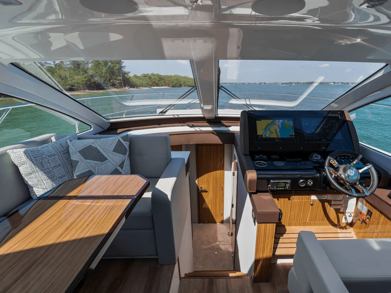 2024 Cruisers Yachts 50 Cantius 50.0 feet, Clearwater, Florida #11