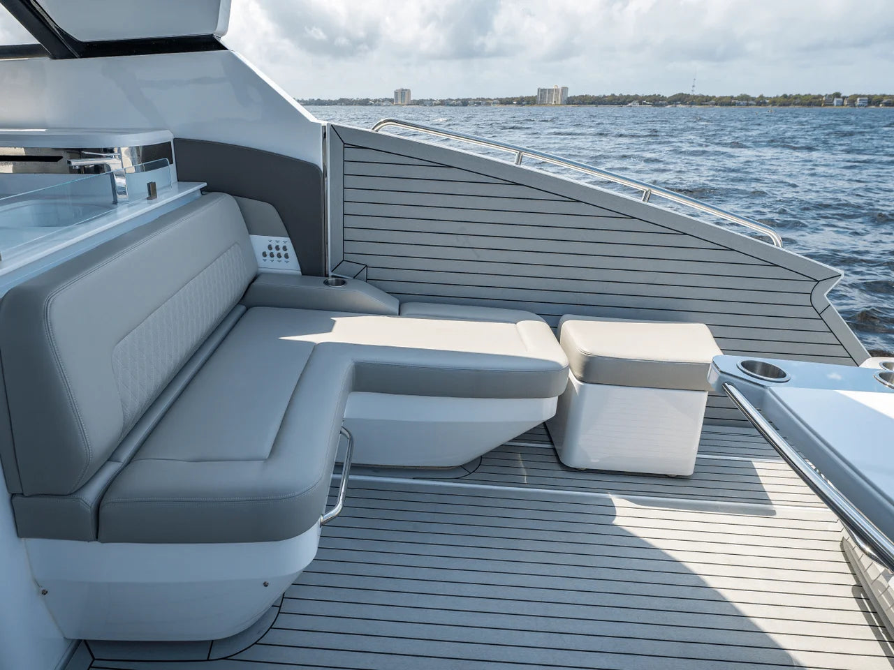 2025 Cruisers Yachts 50 GLS 50.0 feet, Clearwater, Florida #26