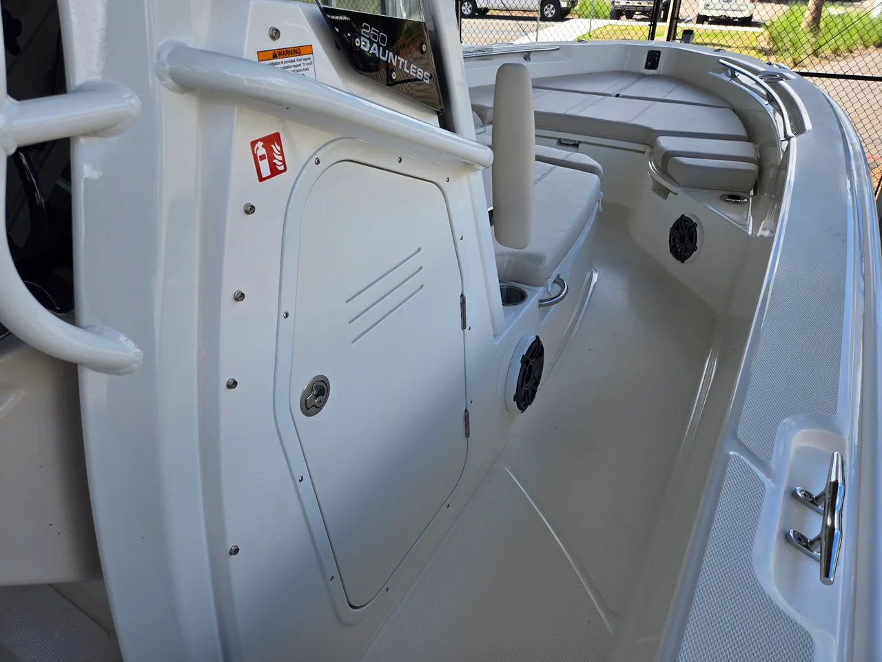 2026 Boston Whaler 250 Dauntless 25.0 feet, Clearwater, Florida #12