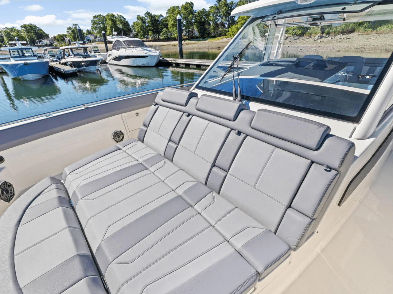 2026 Boston Whaler 420 Outrage 42.0 feet, Clearwater, Florida #57